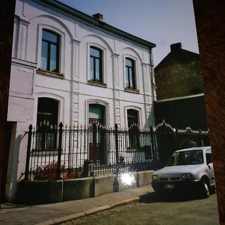 Comme Chez Soi