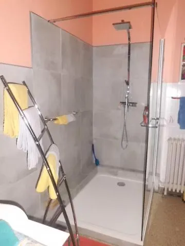 Comme Chez Soi